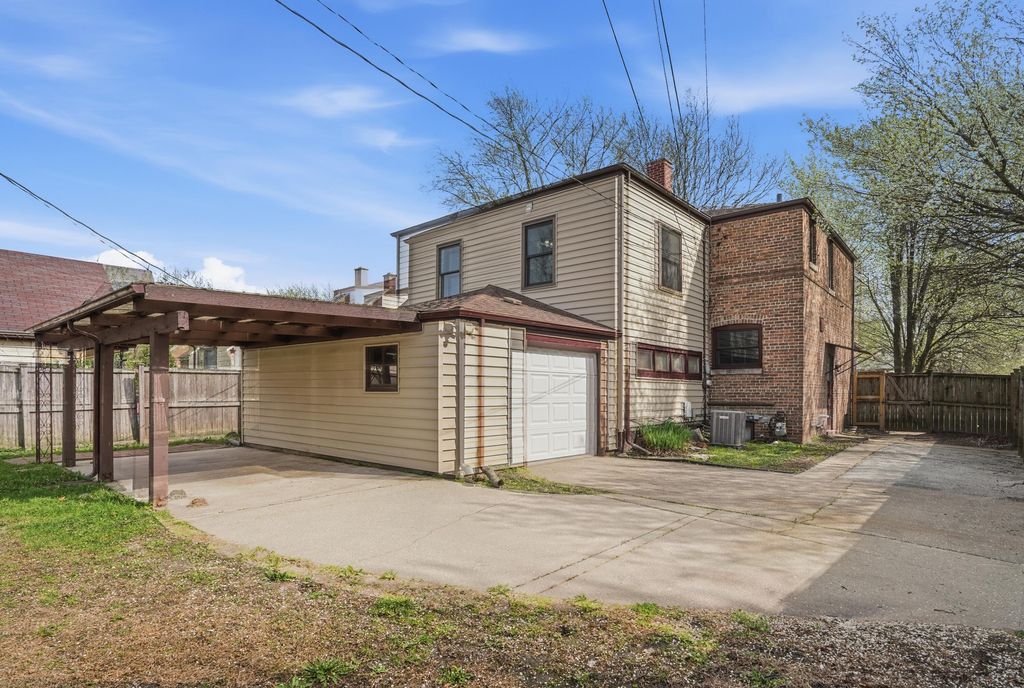 Photo of 921 173rd Street, Hammond, IN 46324 (MLS # 837838)