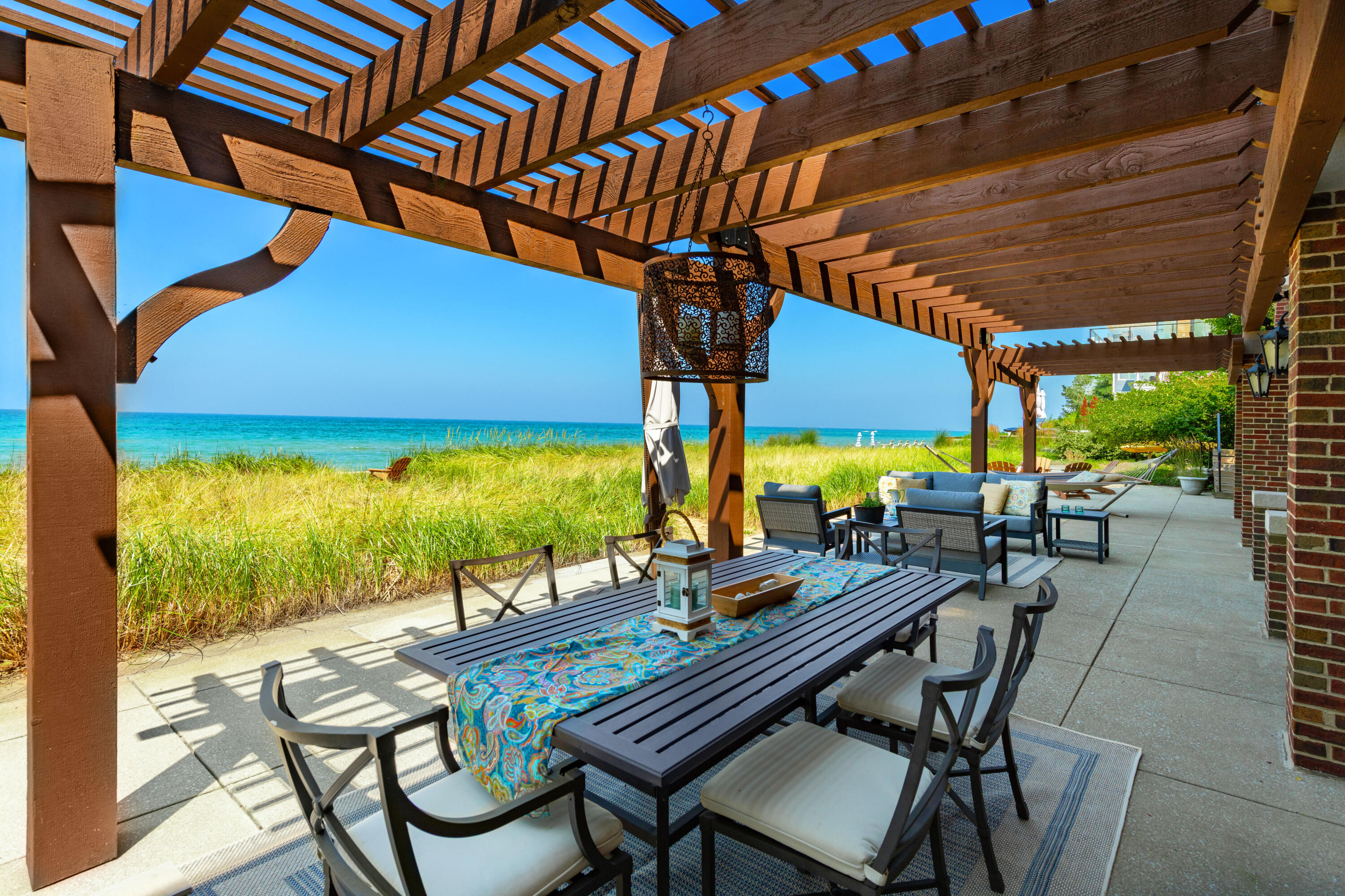 2306 Lake Shore Drive