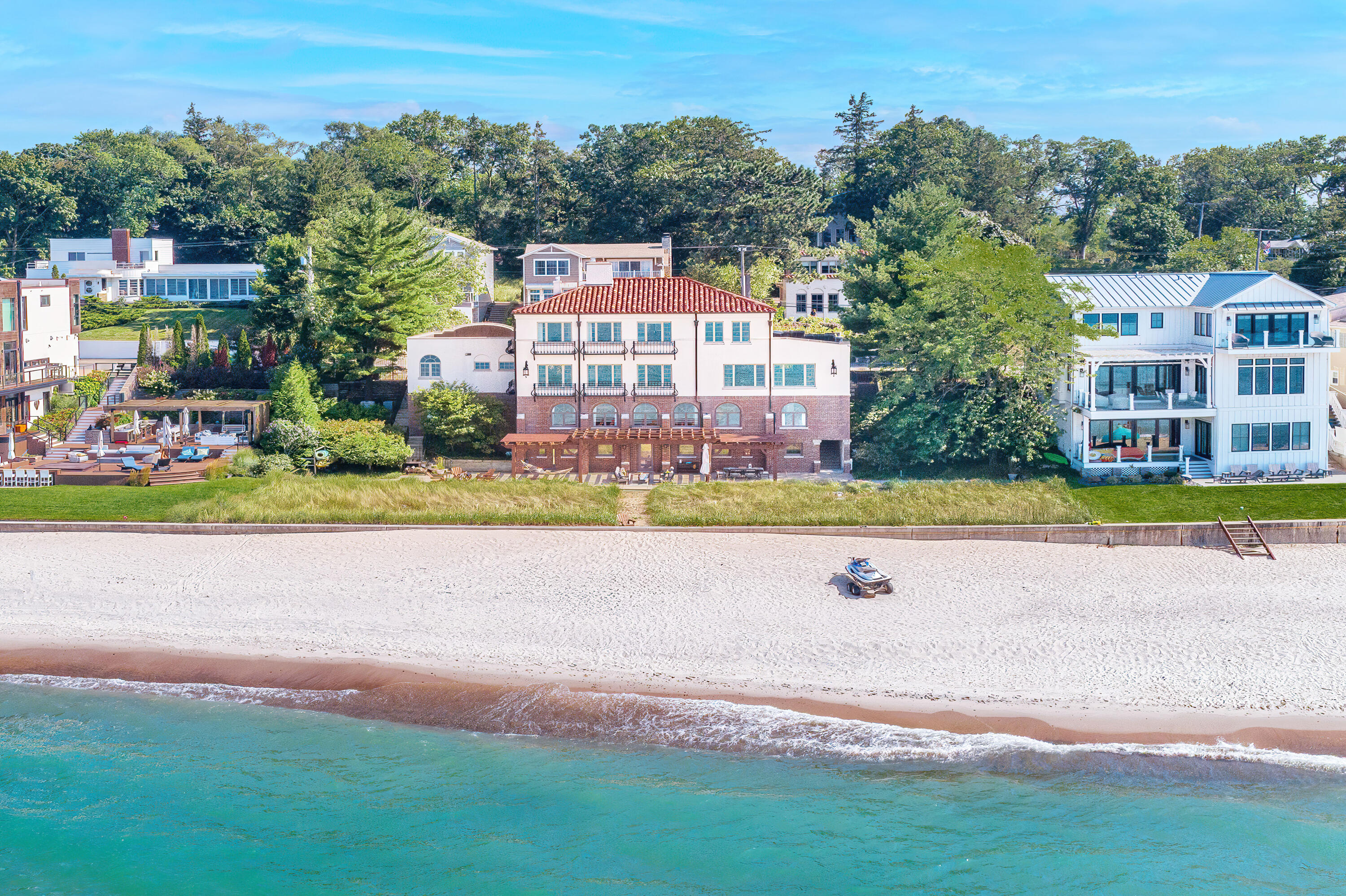 2306 Lake Shore Drive