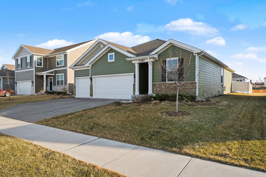 Photo of 7787 W 105th Place, Crown Point, IN 46307 (MLS # 834621)