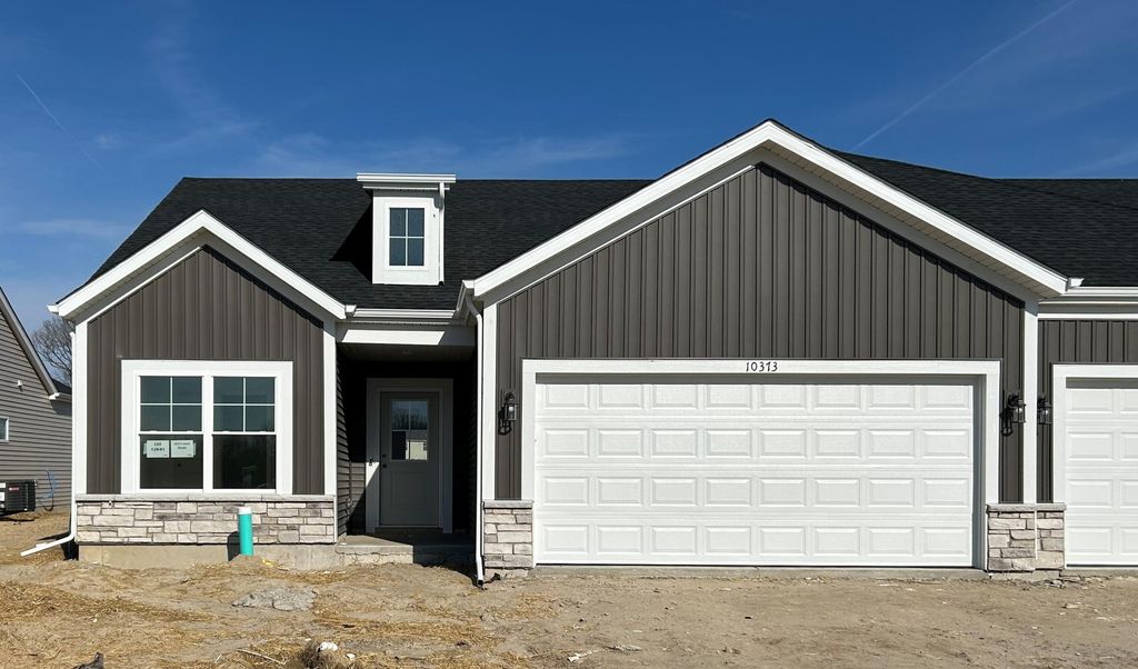 Photo of 10373 Iowa Street, Crown Point, IN 46307 (MLS # 836817)