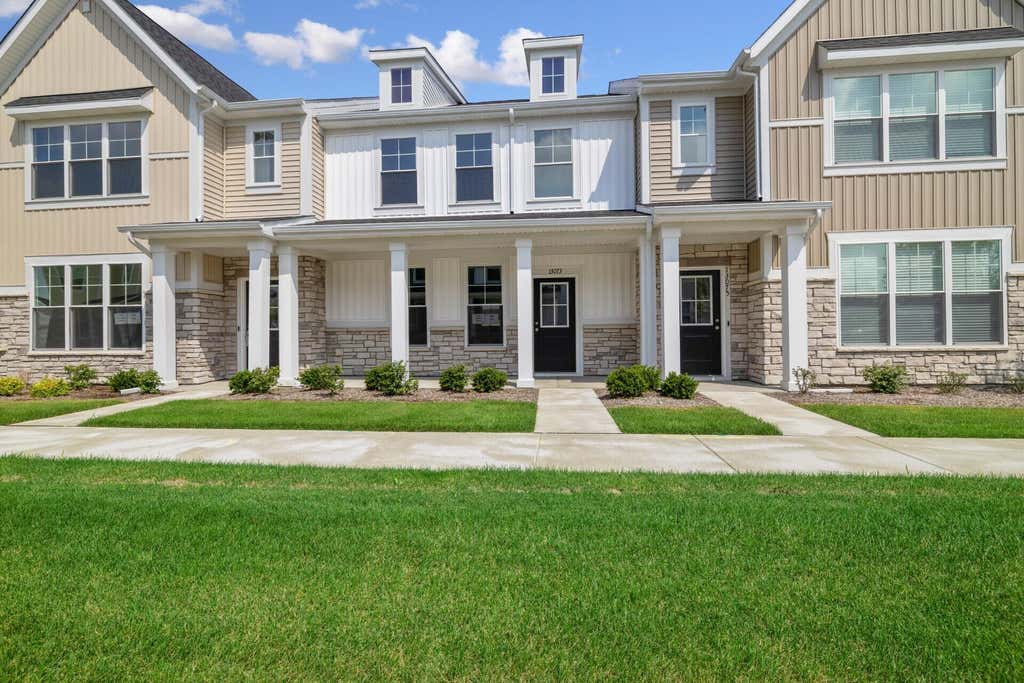 Photo of 13055 Carolina Street, Crown Point, IN 46307 (MLS # 844315)