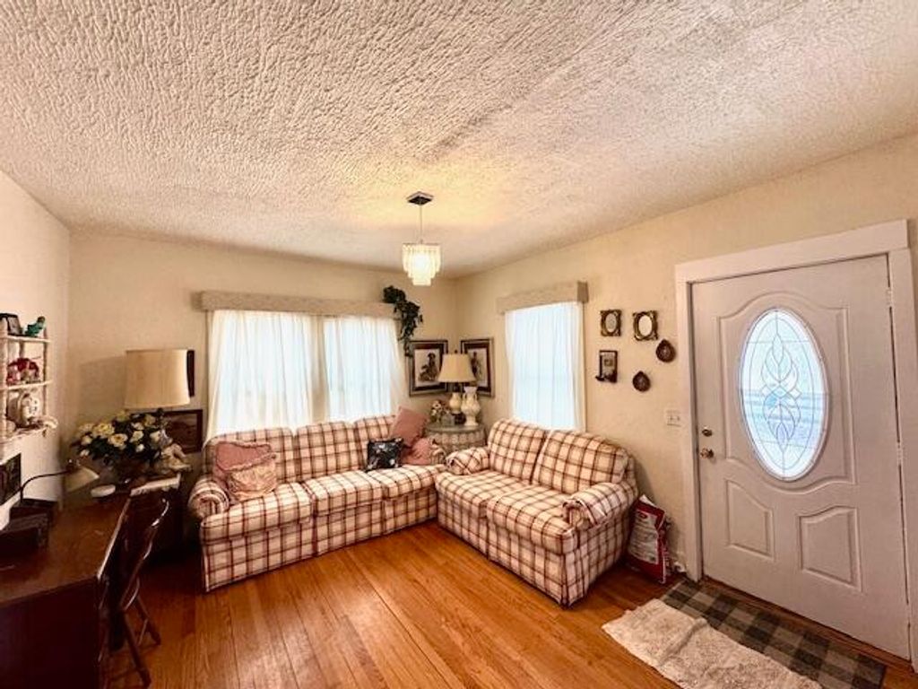 Photo of 551 E Mound Street, Knox, IN 46534 (MLS # 833742)