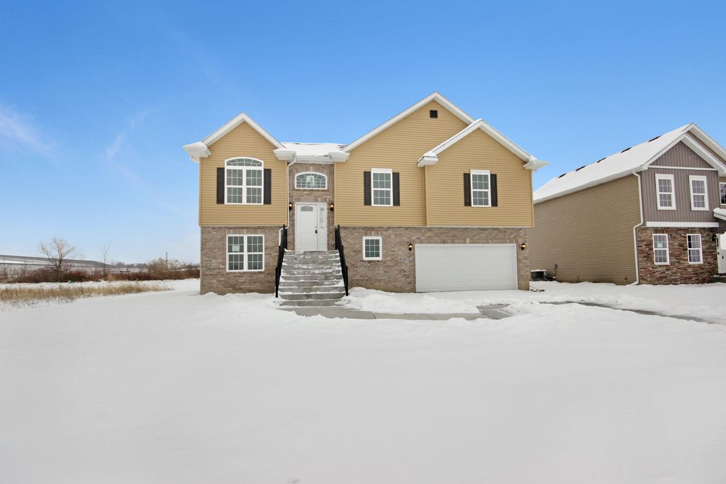 Photo of 8241 Dylan Drive, Merrillville, IN 46410 (MLS # 835064)