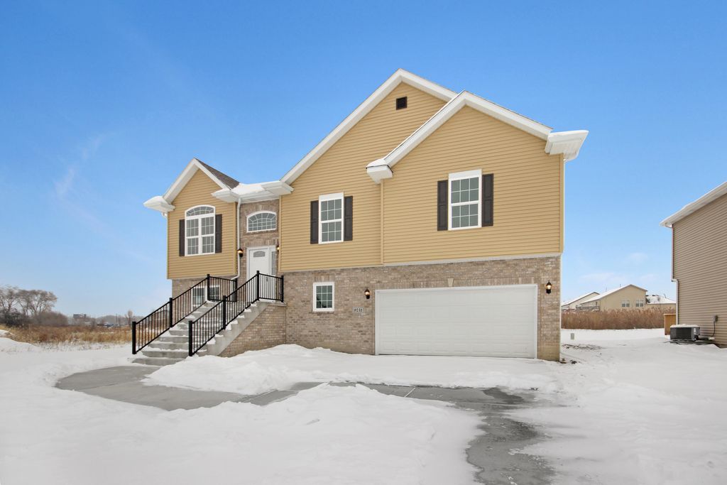 Photo of 8241 Dylan Drive, Merrillville, IN 46410 (MLS # 835064)