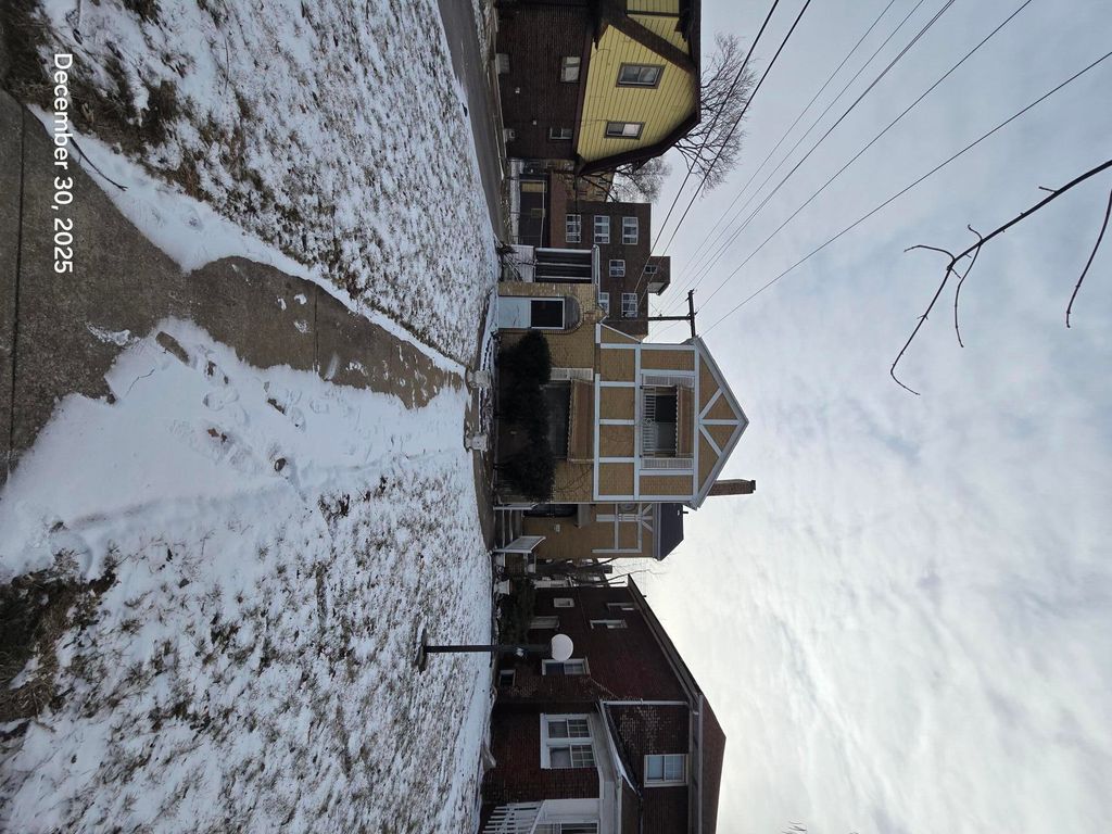 Photo of 2025 W 4th Place, Gary, IN 46404 (MLS # 832650)