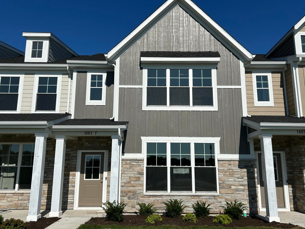 Photo of 1603 Parkside Lane #F, Dyer, IN 46311 (MLS # 844533)