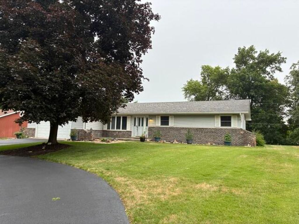 Photo of 6952 Blackberry Court, DeMotte, IN 46310 (MLS # 840872)