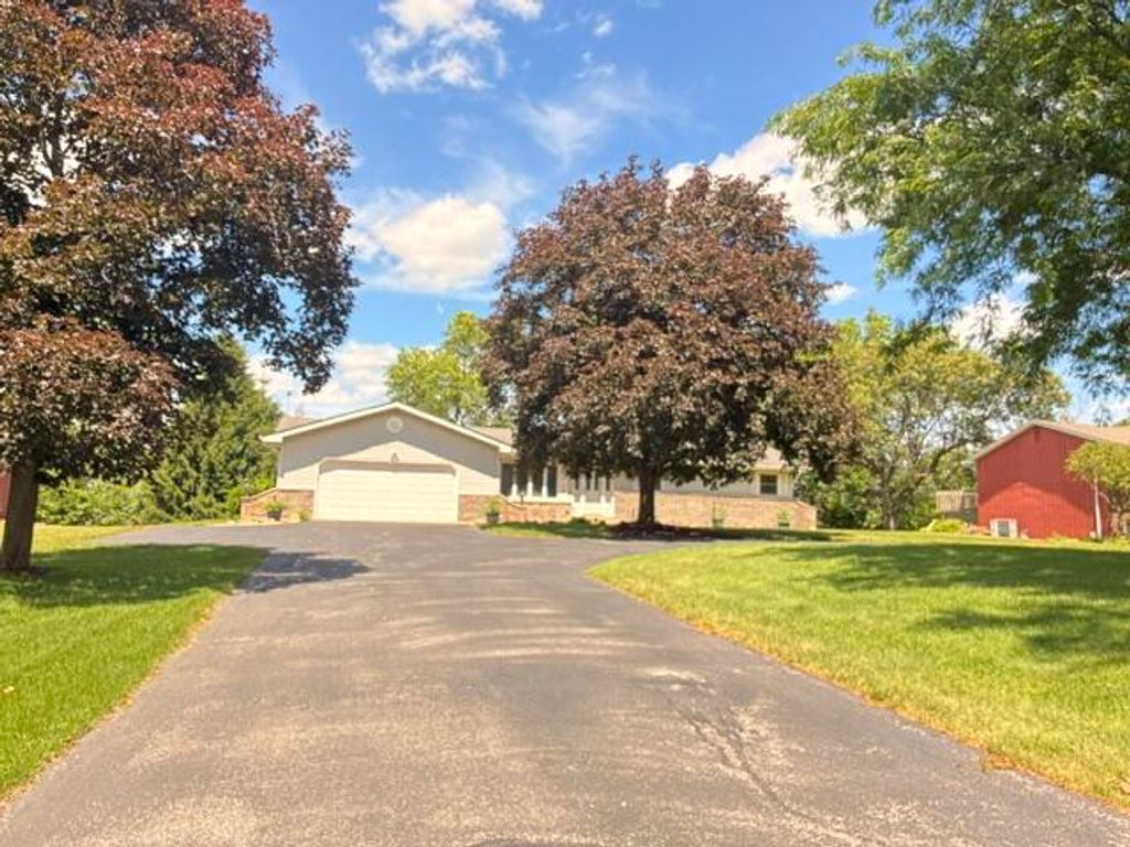 Photo of 6952 Blackberry Court, DeMotte, IN 46310 (MLS # 840872)
