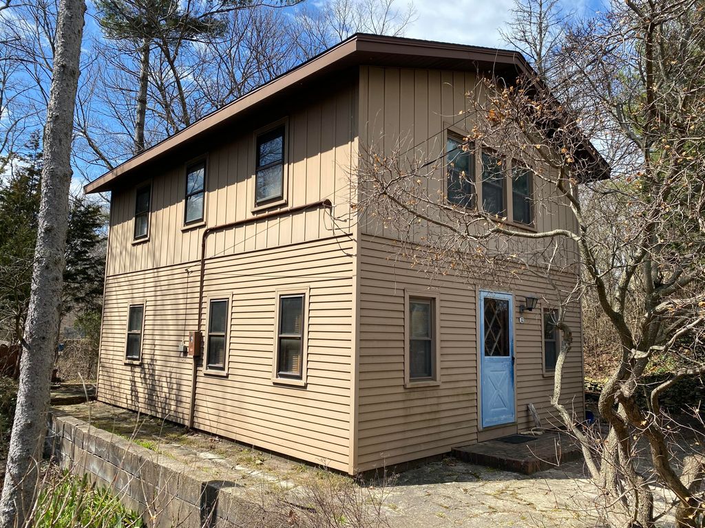 Photo of 12 Beach Lane Court, Ogden Dunes, IN 46368 (MLS # 835974)