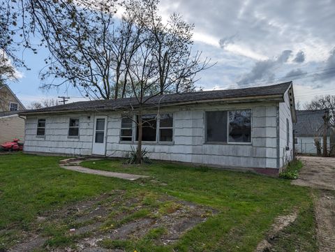 Single Family Residence in Valparaiso IN 714 Long Run Road.jpg