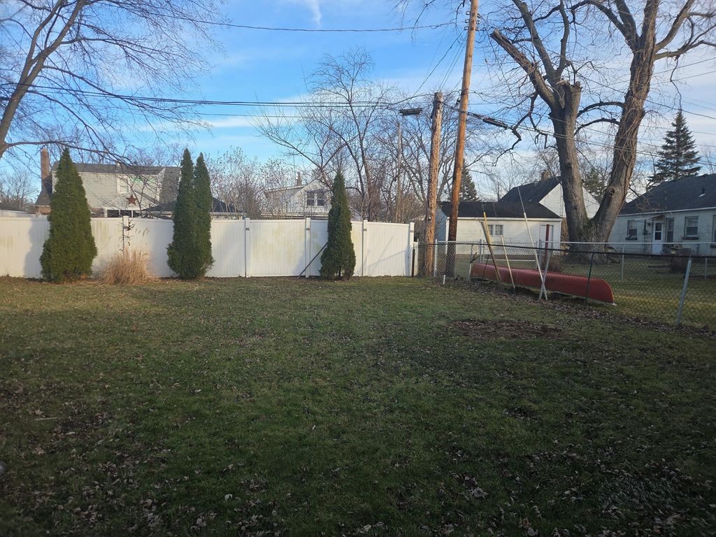 Photo of 7 Beverly Boulevard, Hobart, IN 46342 (MLS # 836695)