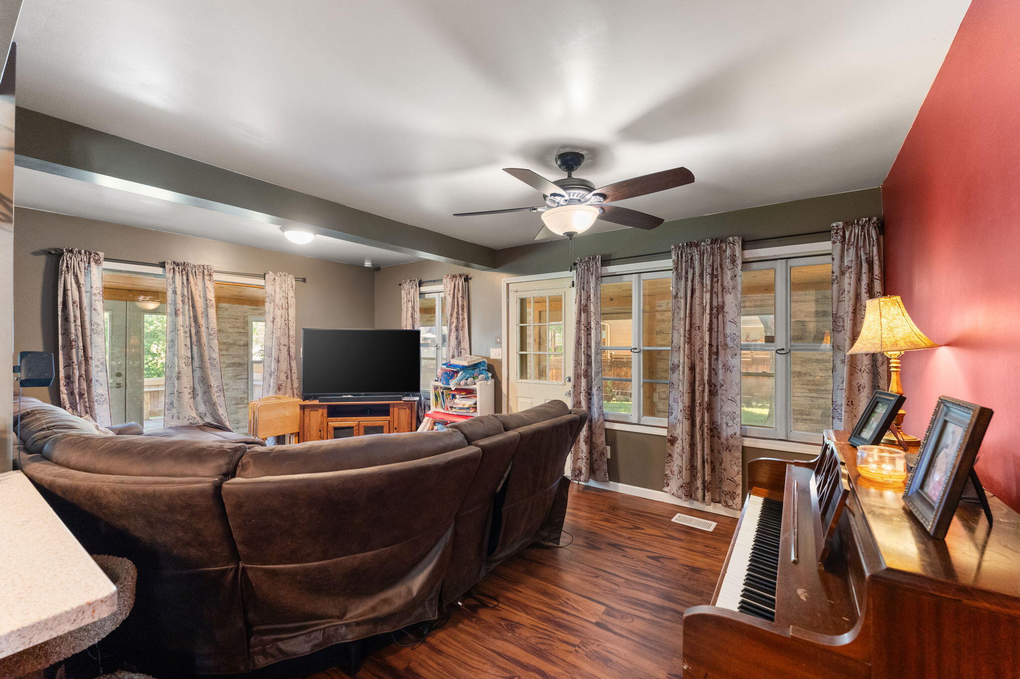 Hebron, Indiana 46341, United States, 5 Bedrooms Bedrooms, ,3 BathroomsBathrooms,Residential,Active,192423