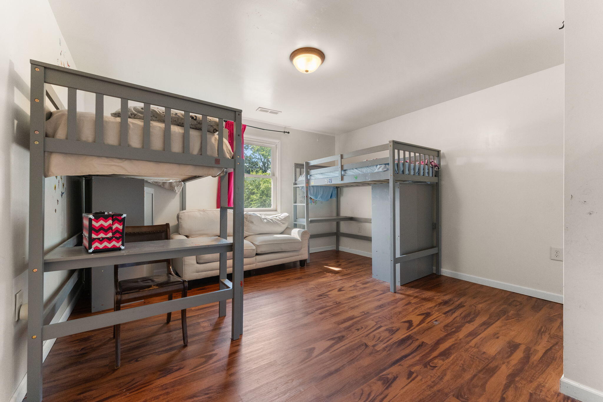 Hebron, Indiana 46341, United States, 5 Bedrooms Bedrooms, ,3 BathroomsBathrooms,Residential,Active,192423