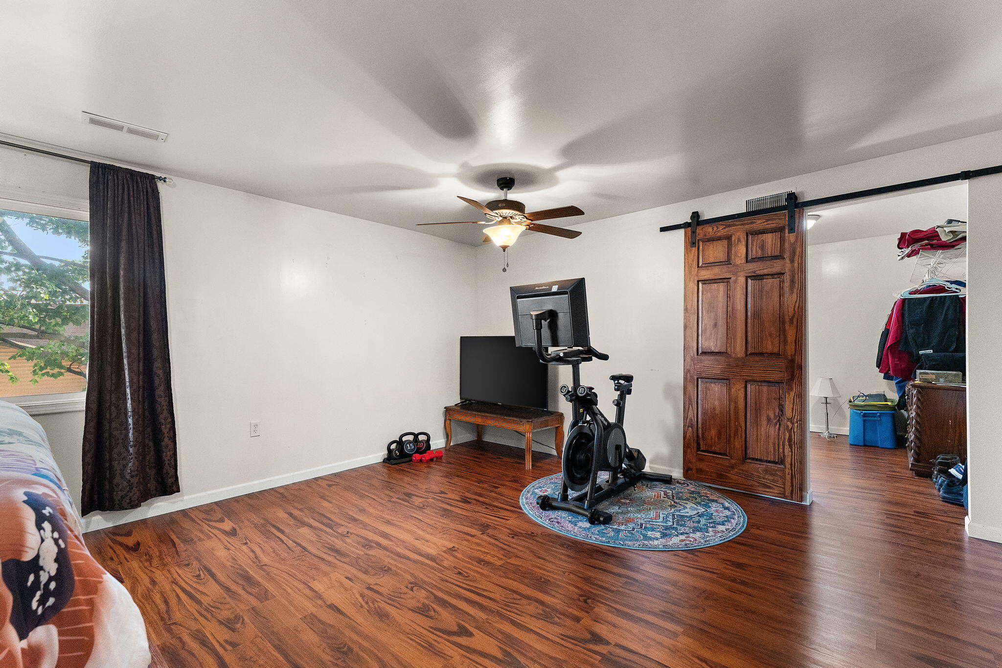 Hebron, Indiana 46341, United States, 5 Bedrooms Bedrooms, ,3 BathroomsBathrooms,Residential,Active,192423