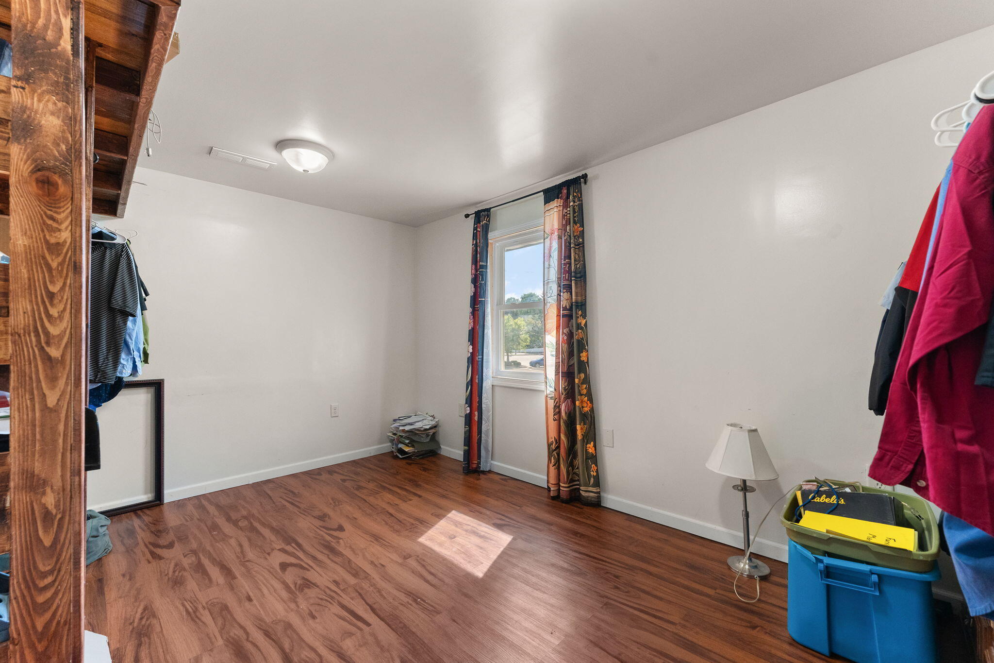 Hebron, Indiana 46341, United States, 5 Bedrooms Bedrooms, ,3 BathroomsBathrooms,Residential,Active,192423