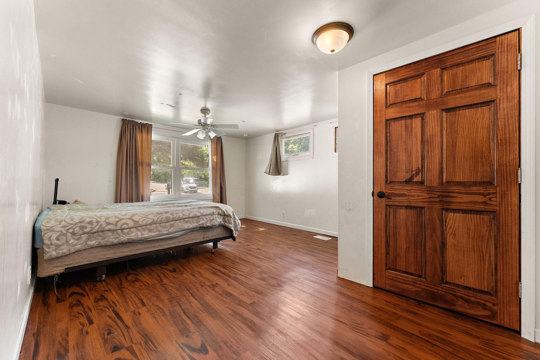 Hebron, Indiana 46341, United States, 5 Bedrooms Bedrooms, ,3 BathroomsBathrooms,Residential,Active,192423