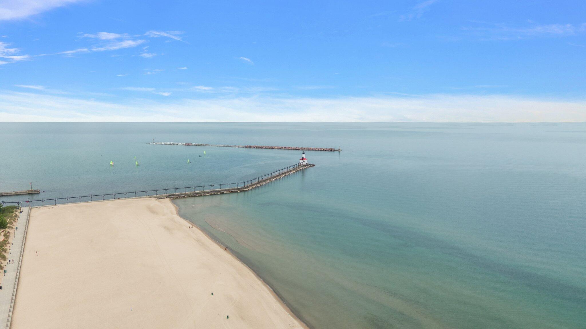 100 Lake Shore Drive 606
