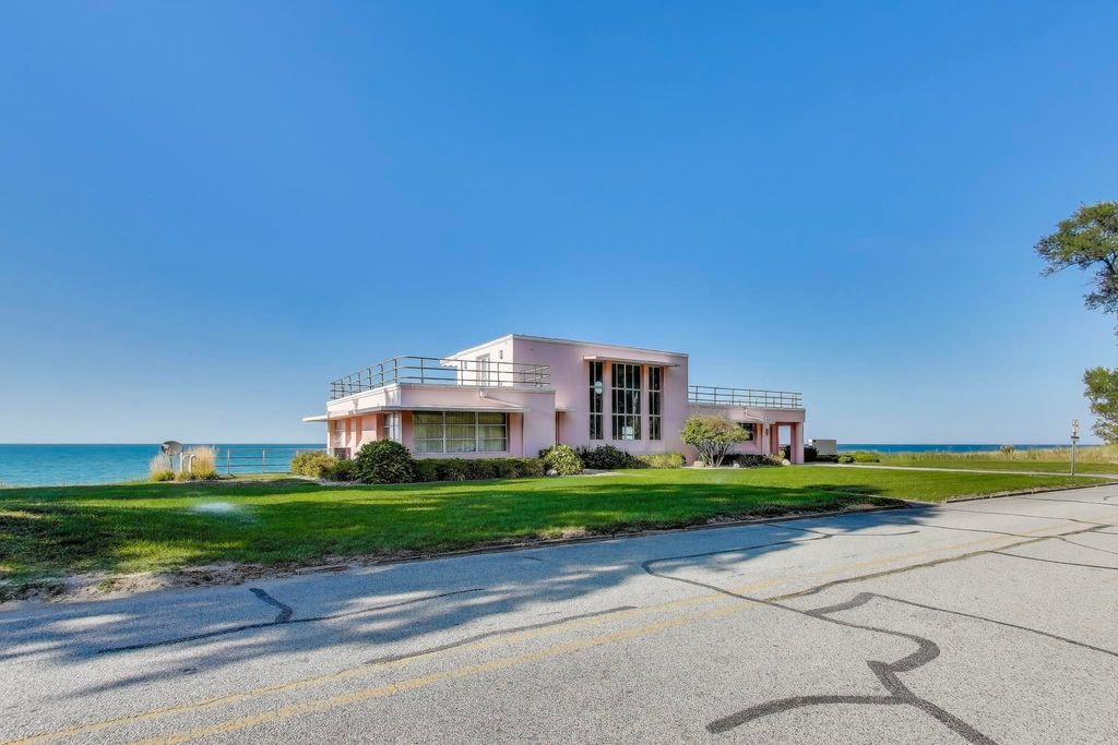 Photo of 250 W Lake Front Drive W, Beverly Shores, IN 46301 (MLS # 836564)