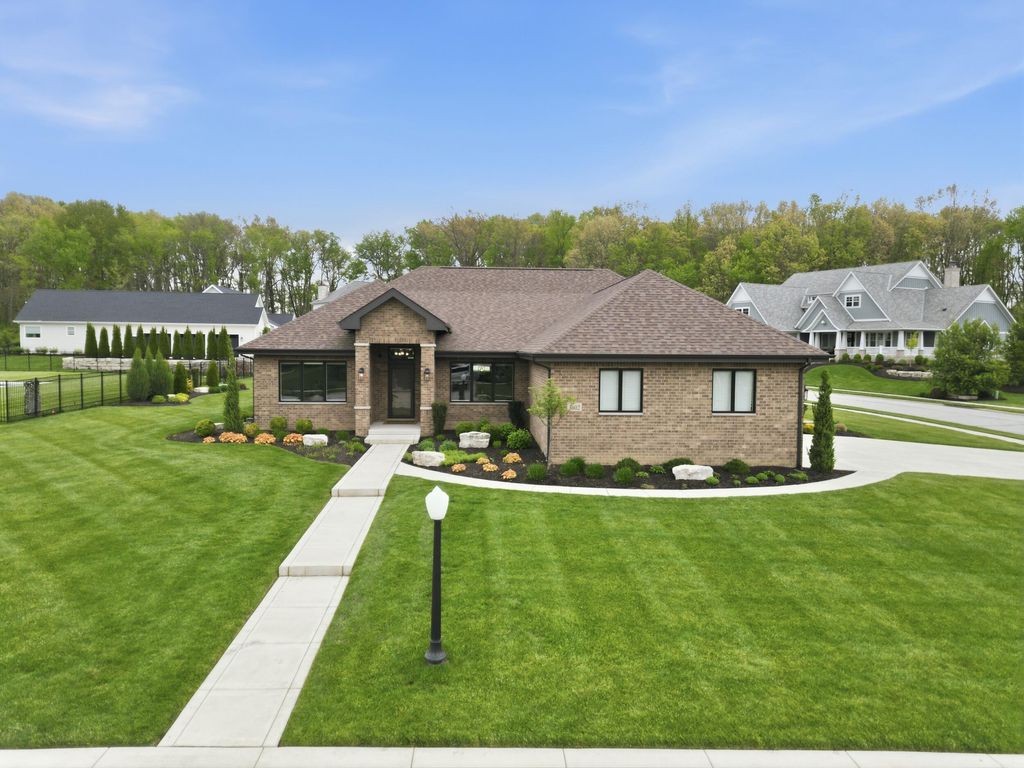 Photo of 3802 Brigata DR, Valparaiso, IN 46385 (MLS # 839249)
