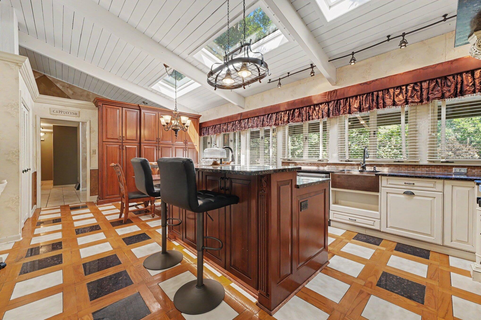 909 W 126th Avenue