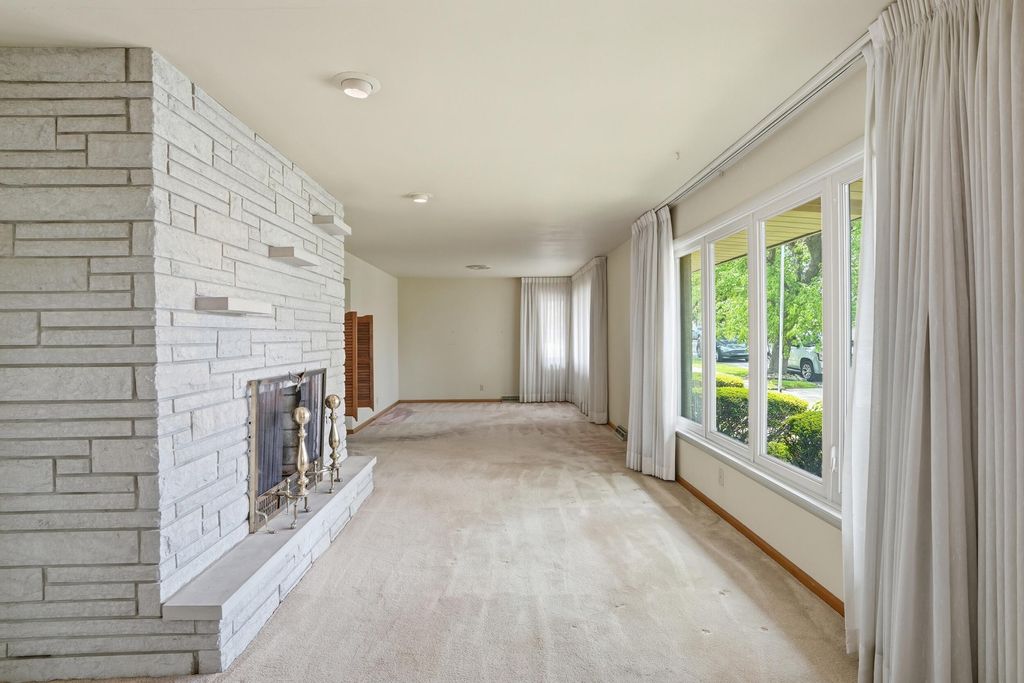 Photo of 8505 5th Street, Highland, IN 46322 (MLS # 838885)