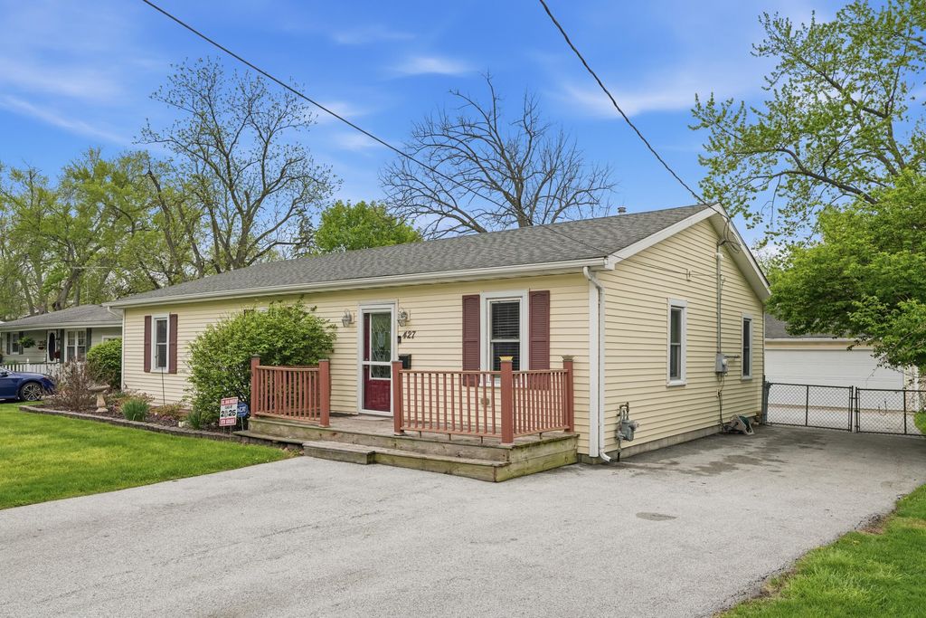 Photo of 427 S East Street, Crown Point, IN 46307 (MLS # 838251)
