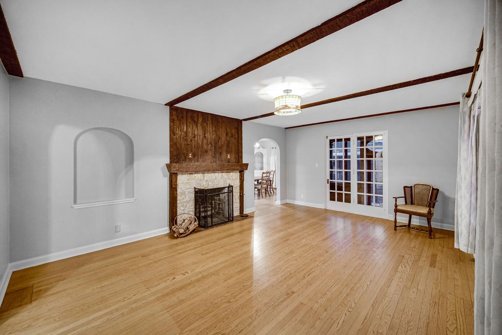 Photo of 8339 Northcote Avenue, Munster, IN 46321 (MLS # 832536)