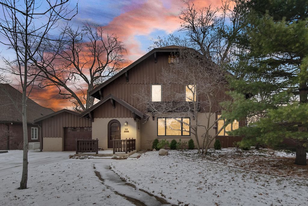 Photo of 8339 Northcote Avenue, Munster, IN 46321 (MLS # 832536)