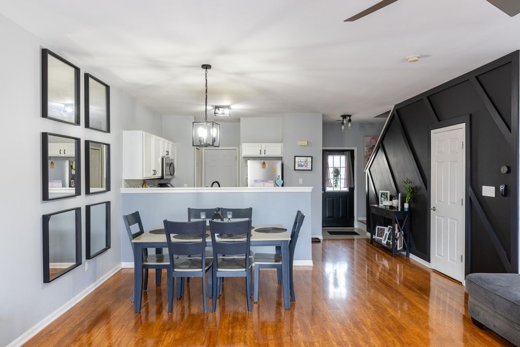 Photo of 1741 Springtime Court, Dyer, IN 46311 (MLS # 832417)