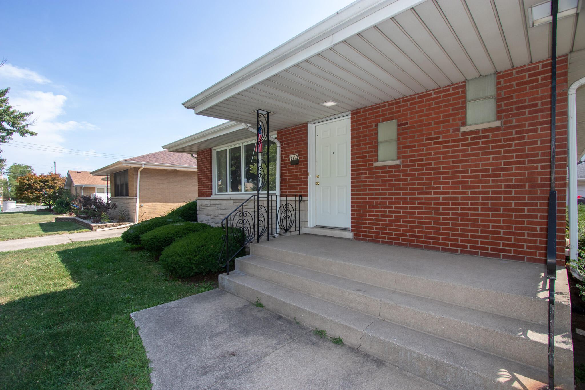 8113 Euclid Avenue