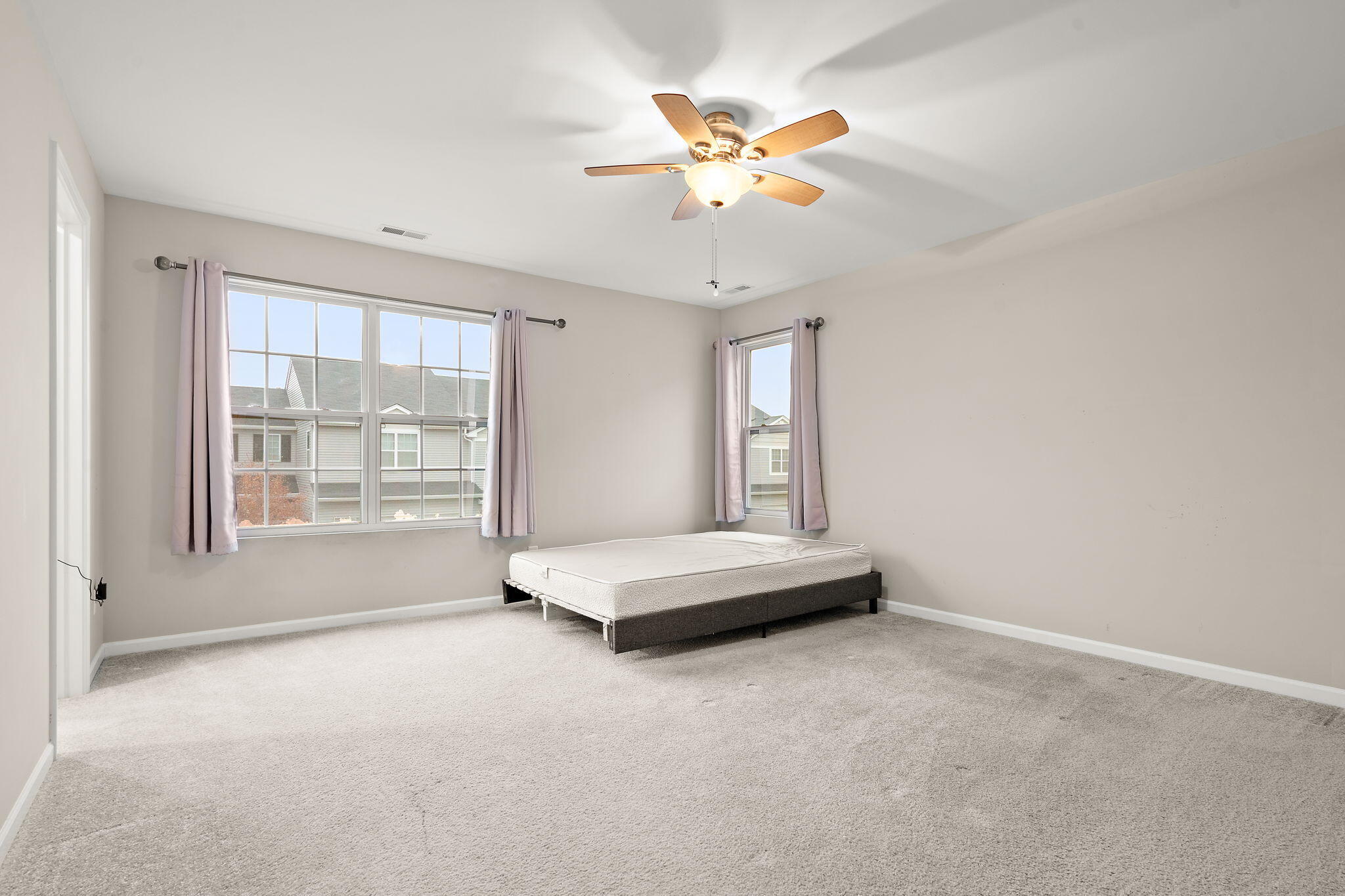 Lowell, Indiana 46356, United States, 3 Bedrooms Bedrooms, ,3 BathroomsBathrooms,Residential,Active,249137