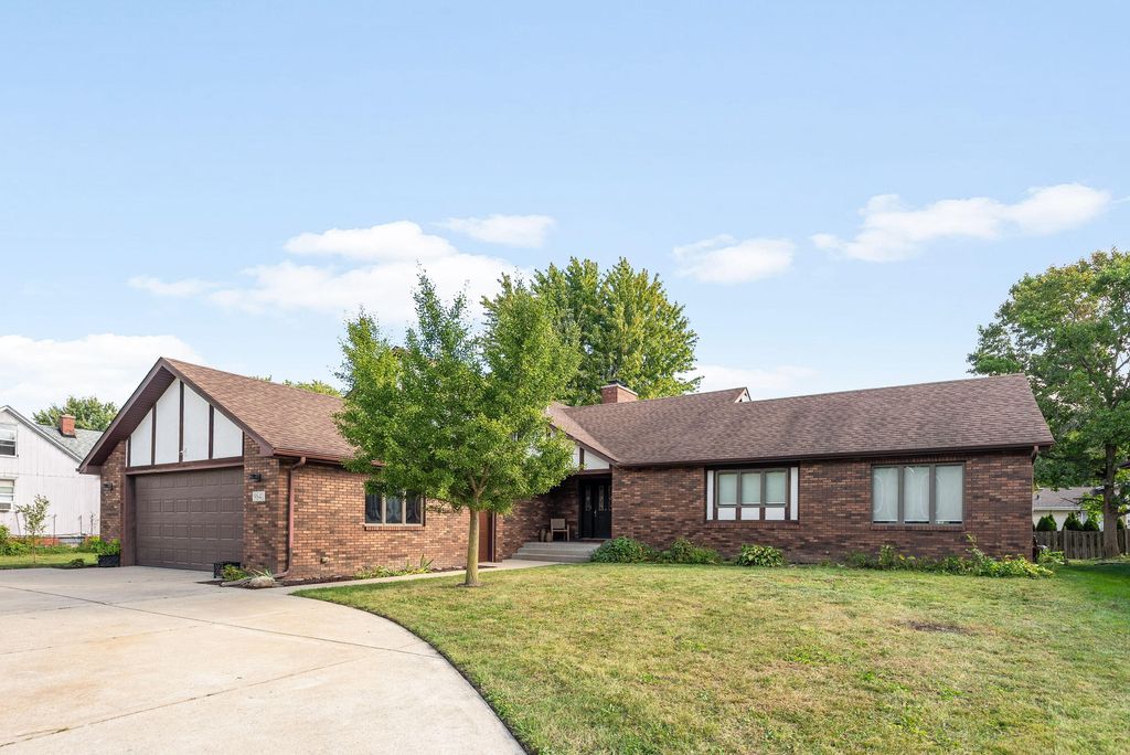 Photo of 9841 Kennedy Avenue, Highland, IN 46322 (MLS # 829384)