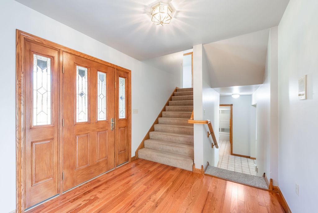 Photo of 9841 Kennedy Avenue, Highland, IN 46322 (MLS # 829384)