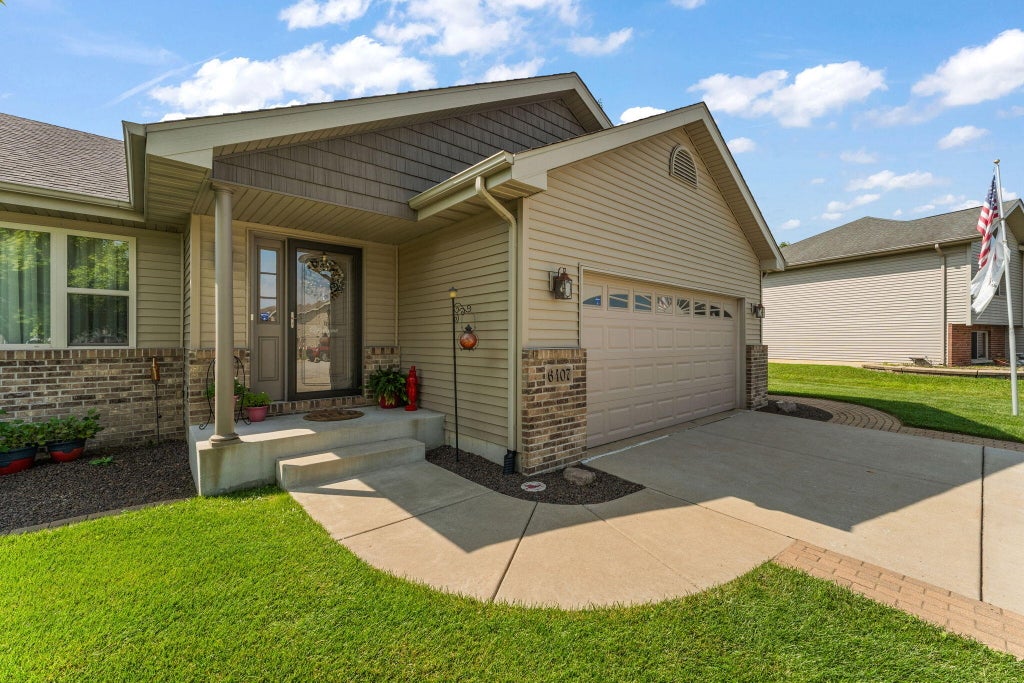 Photo of 6407 W 128th Lane, Cedar Lake, IN 46303 (MLS # 844154)