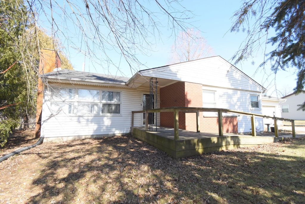 Photo of 360 E Arnotts Drive, Rensselaer, IN 47978 (MLS # 834723)