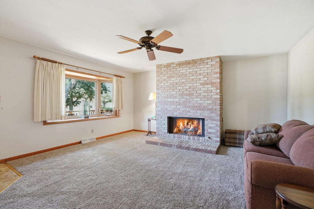 Photo of 613 E Ash Place, Griffith, IN 46319 (MLS # 840396)