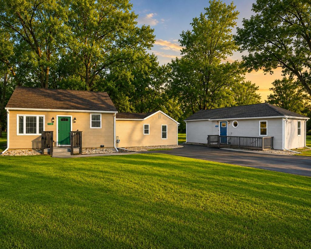 Photo of 1735 S Fairbanks Street, Griffith, IN 46319 (MLS # 842025)