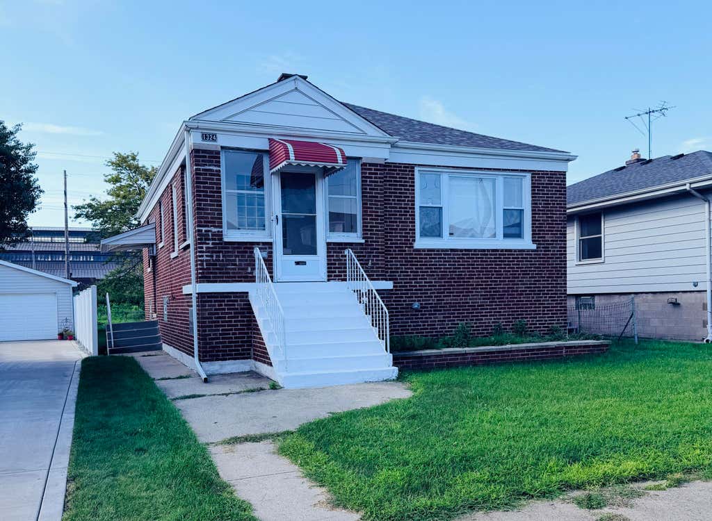 Photo of 1324 Lakeview Avenue, Hammond, IN 46394 (MLS # 844299)