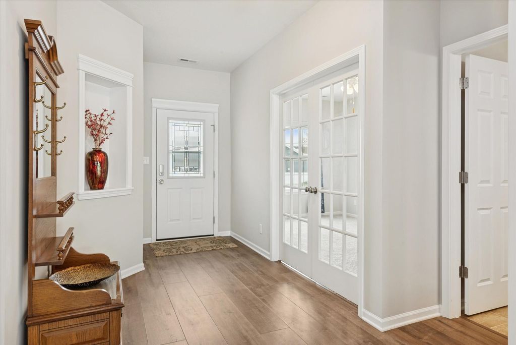 Photo of 6332 Glenbrook Avenue, Portage, IN 46368 (MLS # 833705)