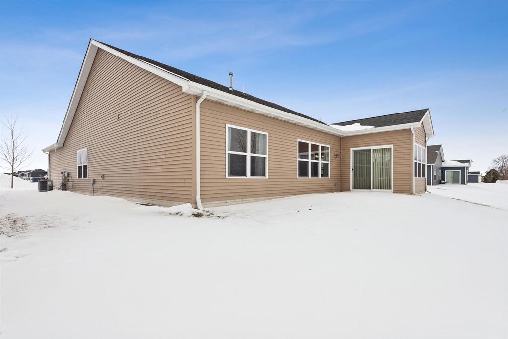 Photo of 6332 Glenbrook Avenue, Portage, IN 46368 (MLS # 833705)