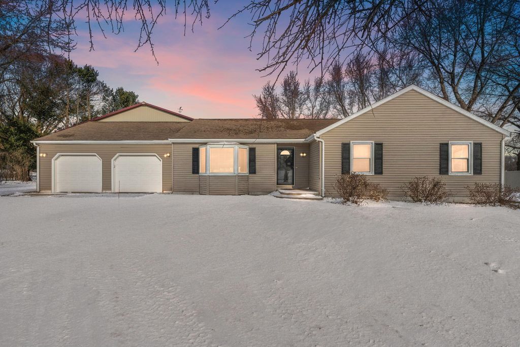 Photo of 4191 E 400 S, La Porte, IN 46350 (MLS # 833150)