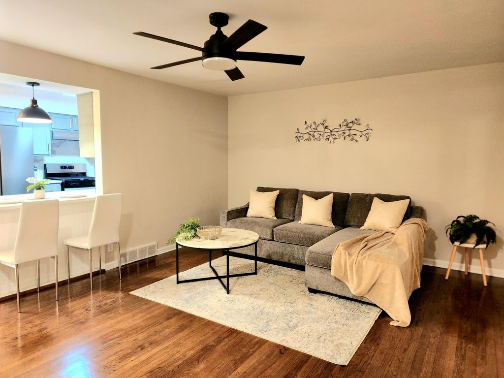 Photo of 4344 Ryan Court, Gary, IN 46403 (MLS # 831639)