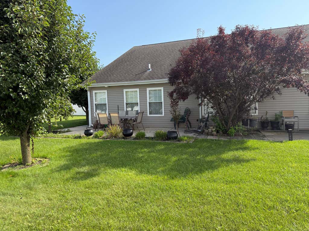 Photo of 1712 E 106th Avenue, Crown Point, IN 46307 (MLS # 844237)