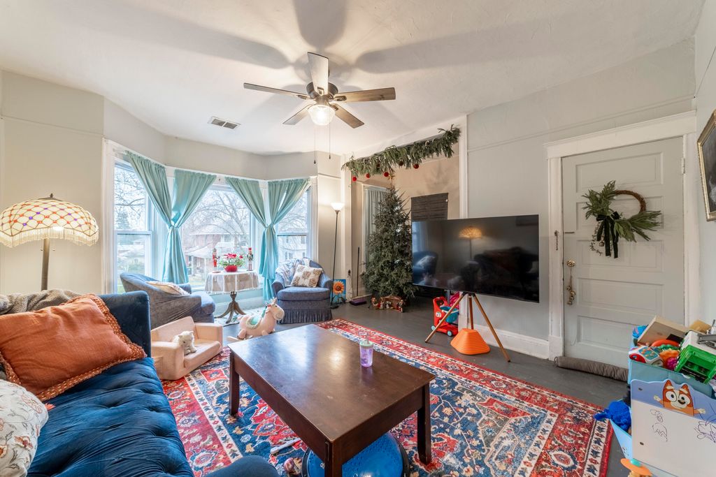 Photo of 529 Lake Street, Hobart, IN 46342 (MLS # 832618)