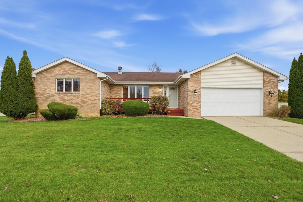 Photo of 8651 Fulton Place, Crown Point, IN 46307 (MLS # 831574)