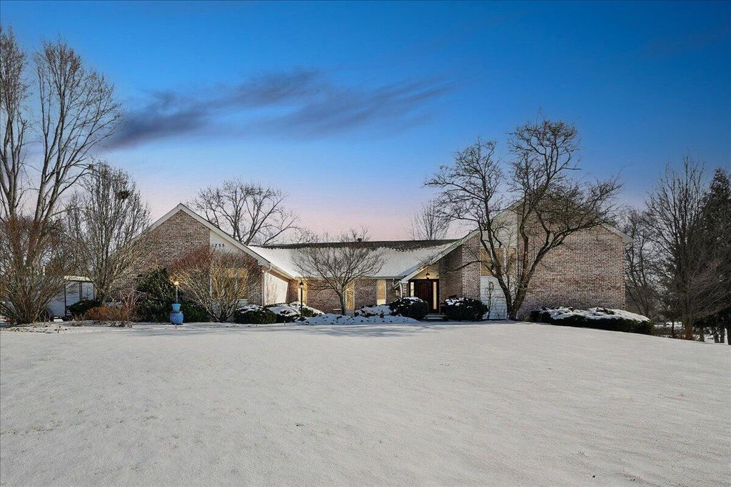 Photo of 1755 Clifty Creek Court, Valparaiso, IN 46385 (MLS # 832999)