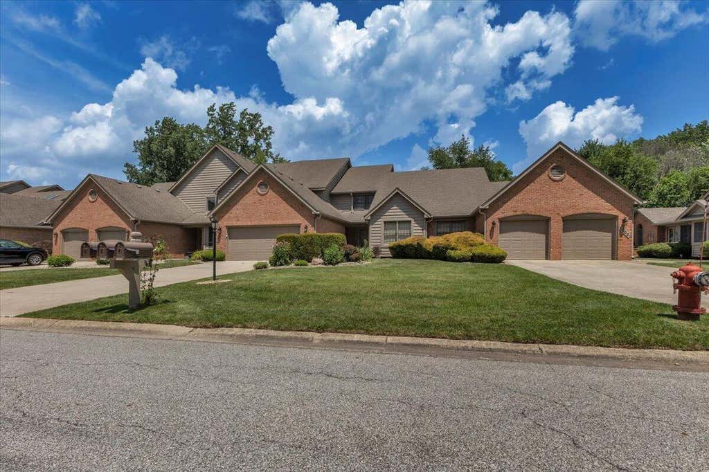 Photo of 1004 Muirfield Court, Schererville, IN 46375 (MLS # 842214)