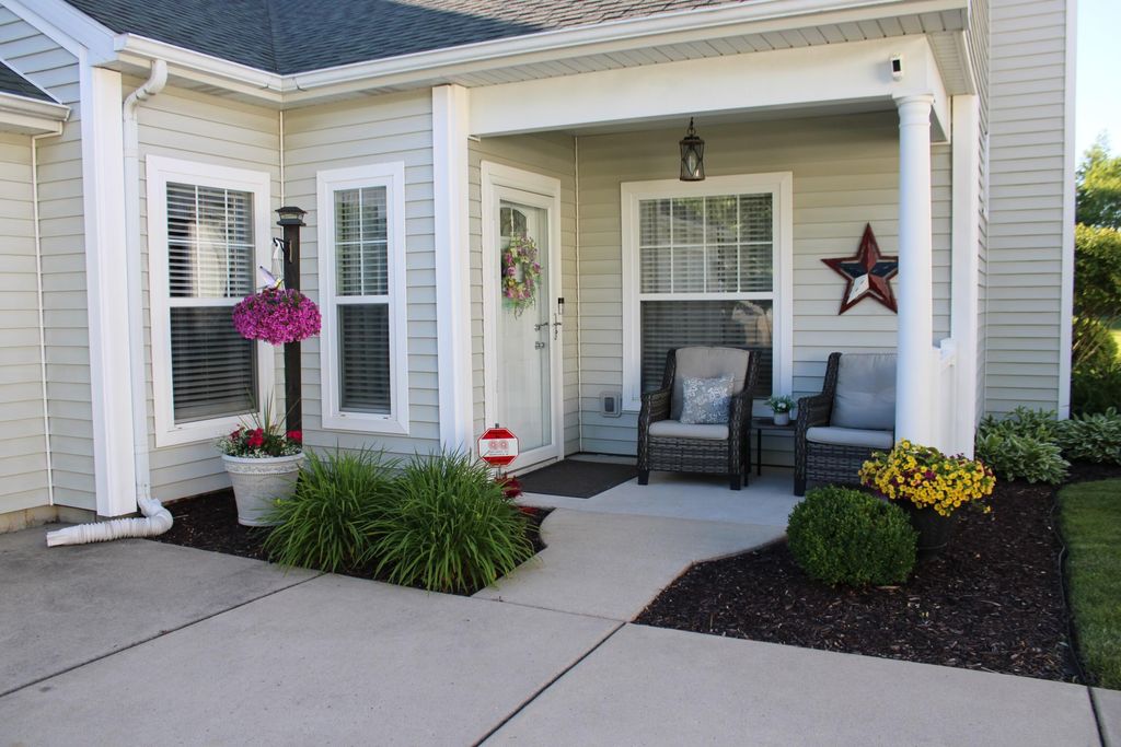 Photo of 9090 Norris Drive, Hobart, IN 46342 (MLS # 833711)