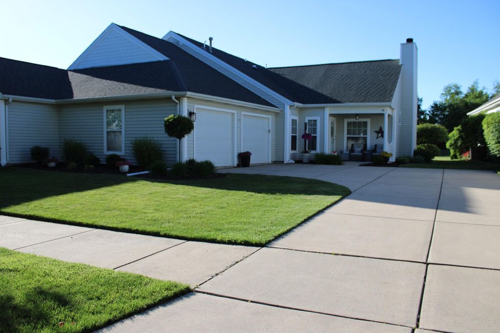 Photo of 9090 Norris Drive, Hobart, IN 46342 (MLS # 833711)